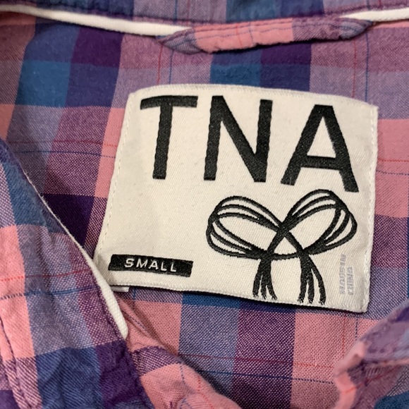 Button up plaid shirt - Picture 2 of 2